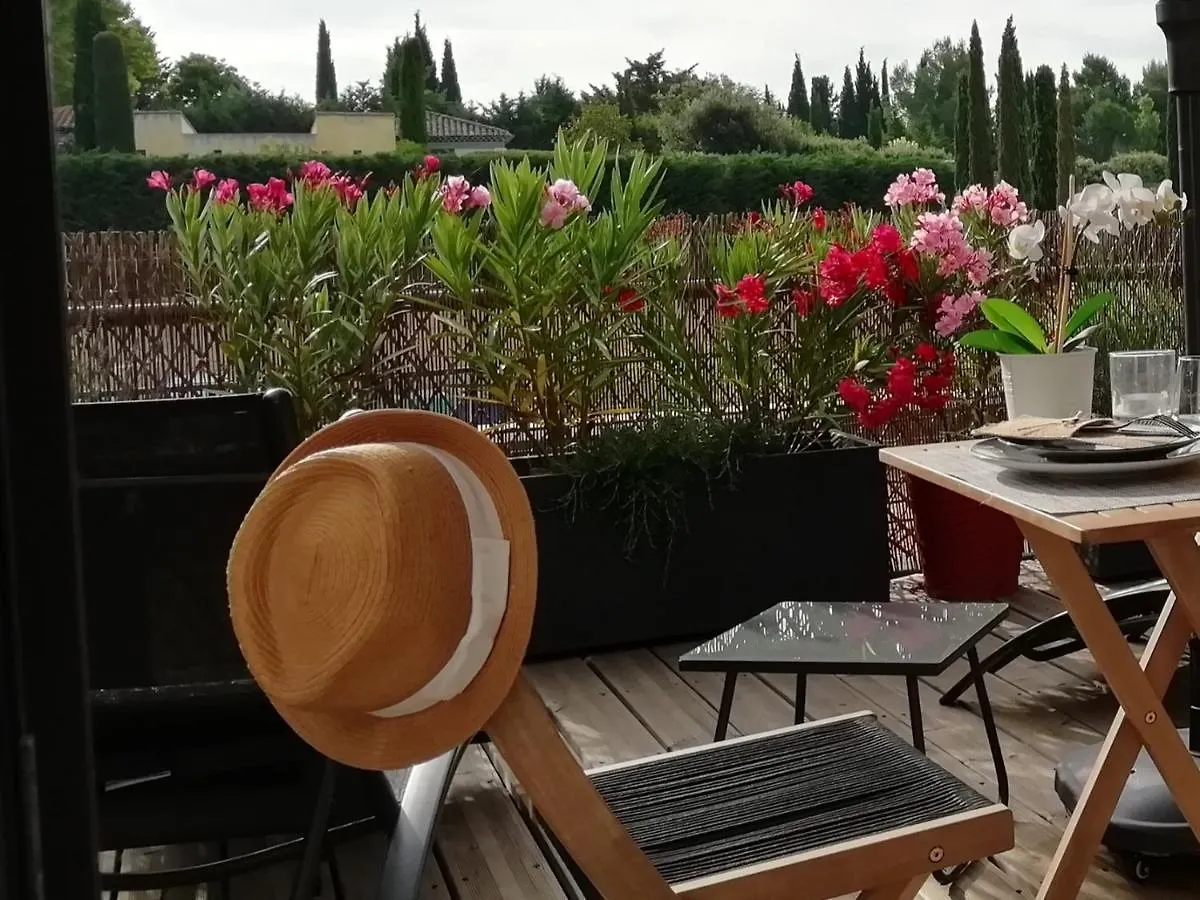 Apartahotel Sweet Home Studio Aix En Provence, Terrasse, Piscine, Resto, Éguilles Francia